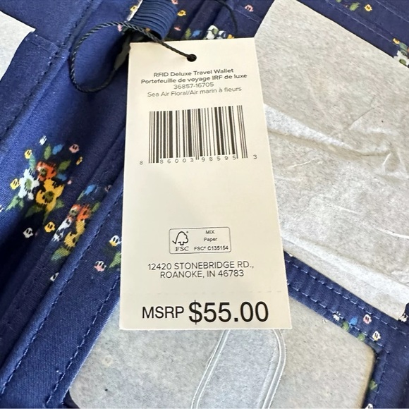 Vera Bradley RFID Deluxe Travel Wallet Sea Air Floral New with tags‎ Blue Floral - Picture 7 of 10